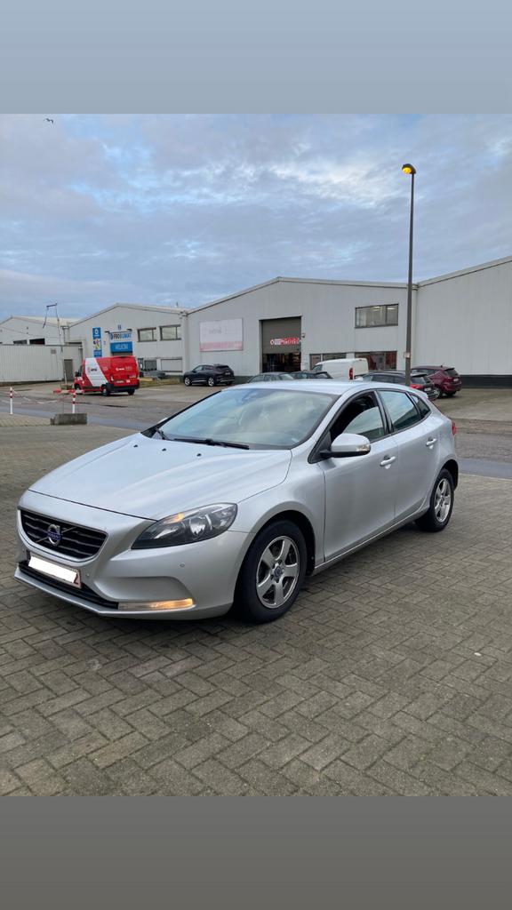 Volvo V40 D2 2.0D 195.000 Km 2016 120CV en excellent état !, Cruise Control, Argent ou Gris, Achat, Euro 6