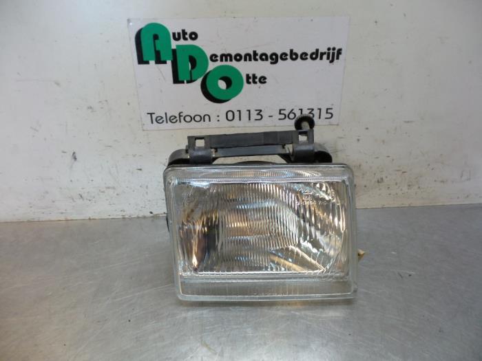 Phare droit d'un Opel Corsa (Corsa A 83-), Autos : Pièces & Accessoires, Éclairage, Utilisé, 3 mois de garantie, Enlèvement ou Envoi