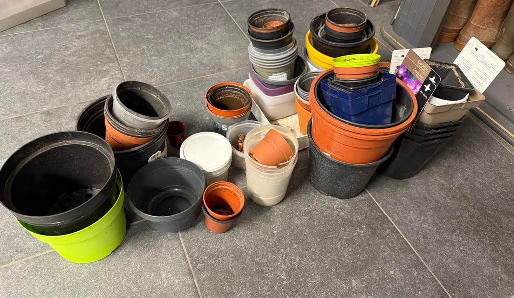 Bloempotjes gratis af te halen, Enlèvement, Comme neuf