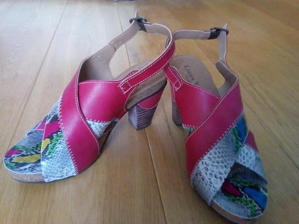 LAURA VITA Sandales talons pointure 37 Jamais portées, Enlèvement ou Envoi, Chaussures à haut talons, Comme neuf, Laura Vita