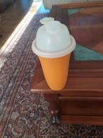 Cocktail shaker van tupperware, Enlèvement