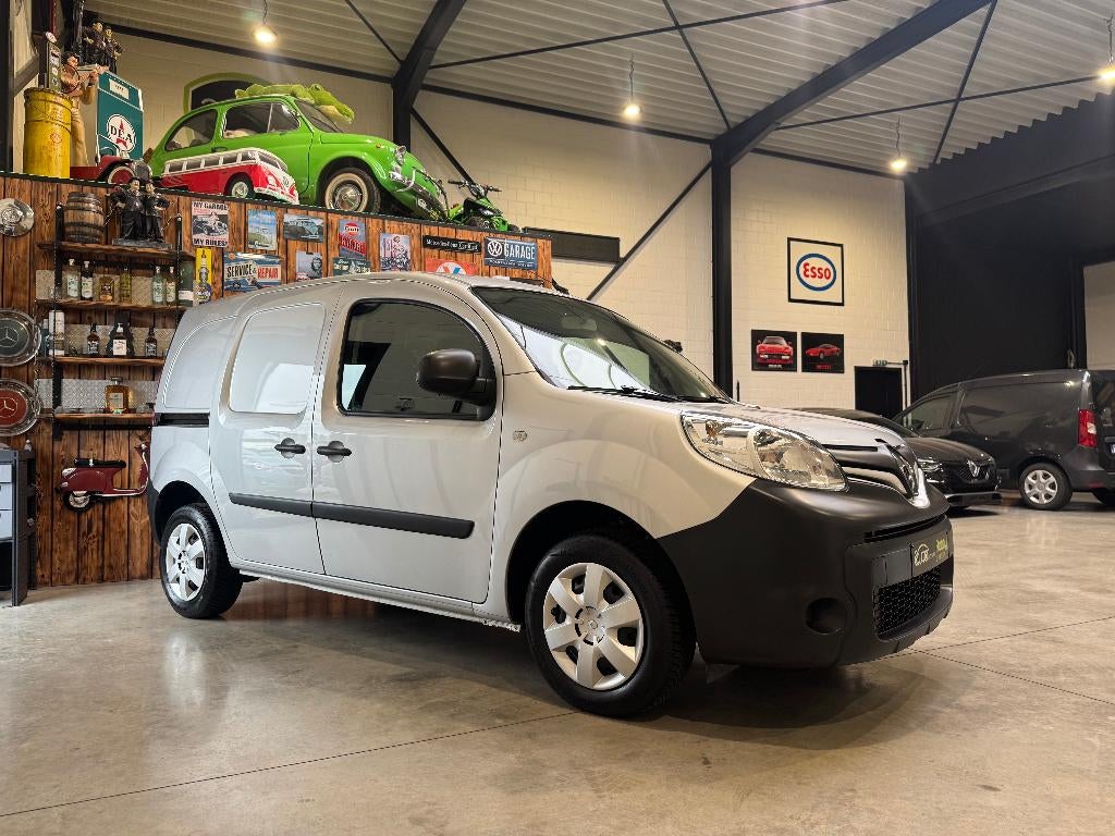 RENAULT KANGOO 1.2 ESSENCE - UTILITAIRE LÉGER -, Autos, 1197 cm³, Argent ou Gris, Achat, Euro 6