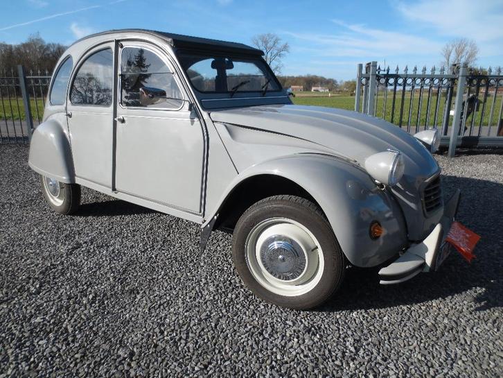 2 CV de citron, Autos, Citroën, Particulier, 2CV, Essence, Euro 1, Berline, 4 portes, Boîte manuelle, Argent ou Gris, Bleu, Traction avant
