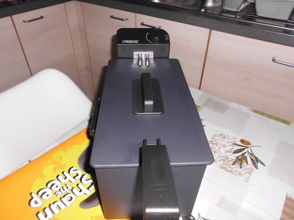 Frietpan, Elektronische apparatuur, Frituurpannen, 2 tot 3 liter, Ophalen, Nieuw