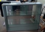 Vitrine en verre fond en miroir avec 2 portes en verre, Enlèvement, Comme neuf, Verre, Avec tablette(s)