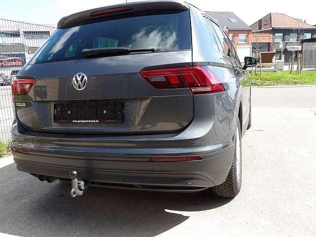 Volkswagen Tiguan 1.5 TSI ACT Comfortline - camera 360, Autos, Volkswagen, Argent ou Gris, Achat, Euro 6, Entreprise