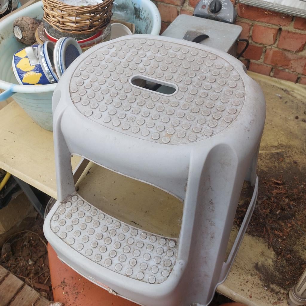 Opstapje curver, Huis en Inrichting, Krukjes, Ophalen