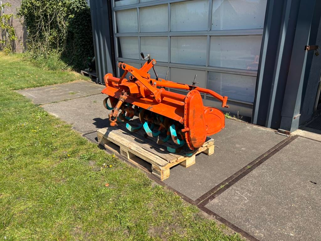 Originele Kubota grondfrees 1,35m breed met 3punts, Zakelijke goederen, Landbouw | Werktuigen, Ophalen