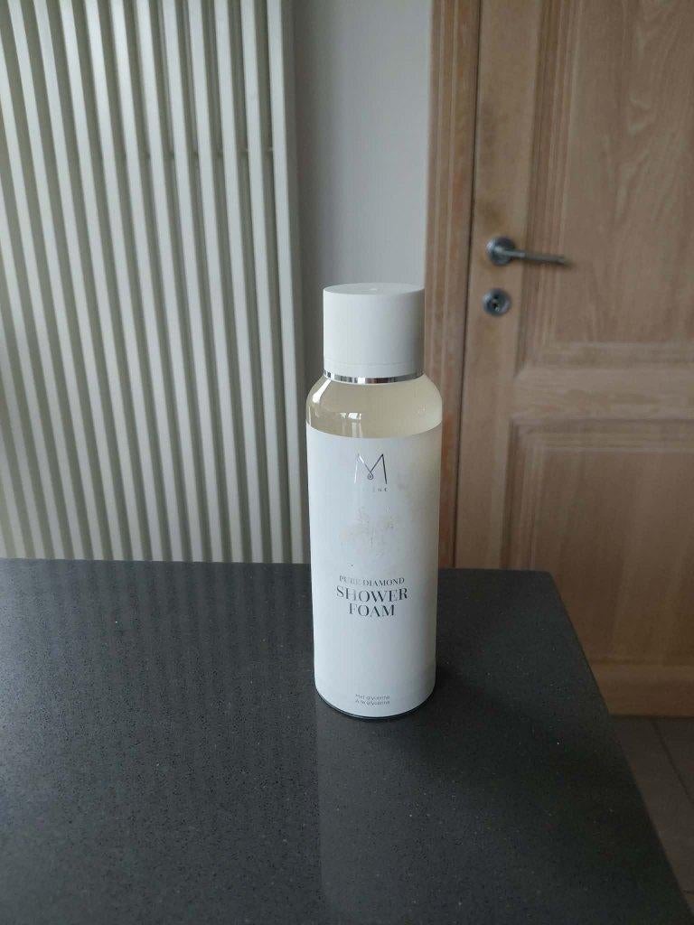 Shower foam Mylène, Handtassen en Accessoires, Ophalen of Verzenden, Nieuw, Bad & Douche