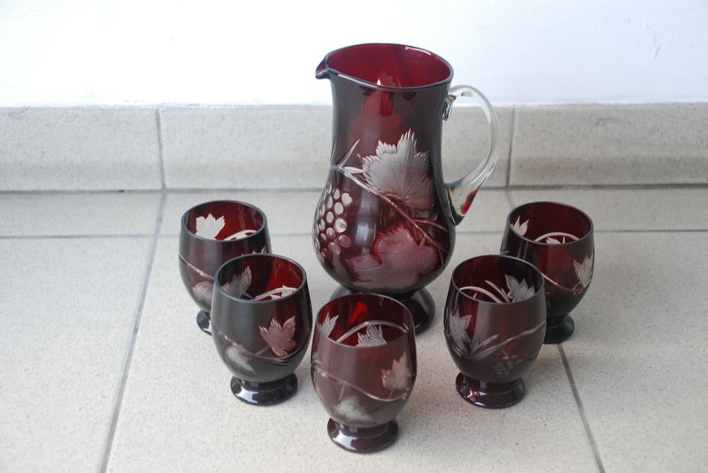 Karaf met glazen in gekleurd glas, Antiek en Kunst, Ophalen