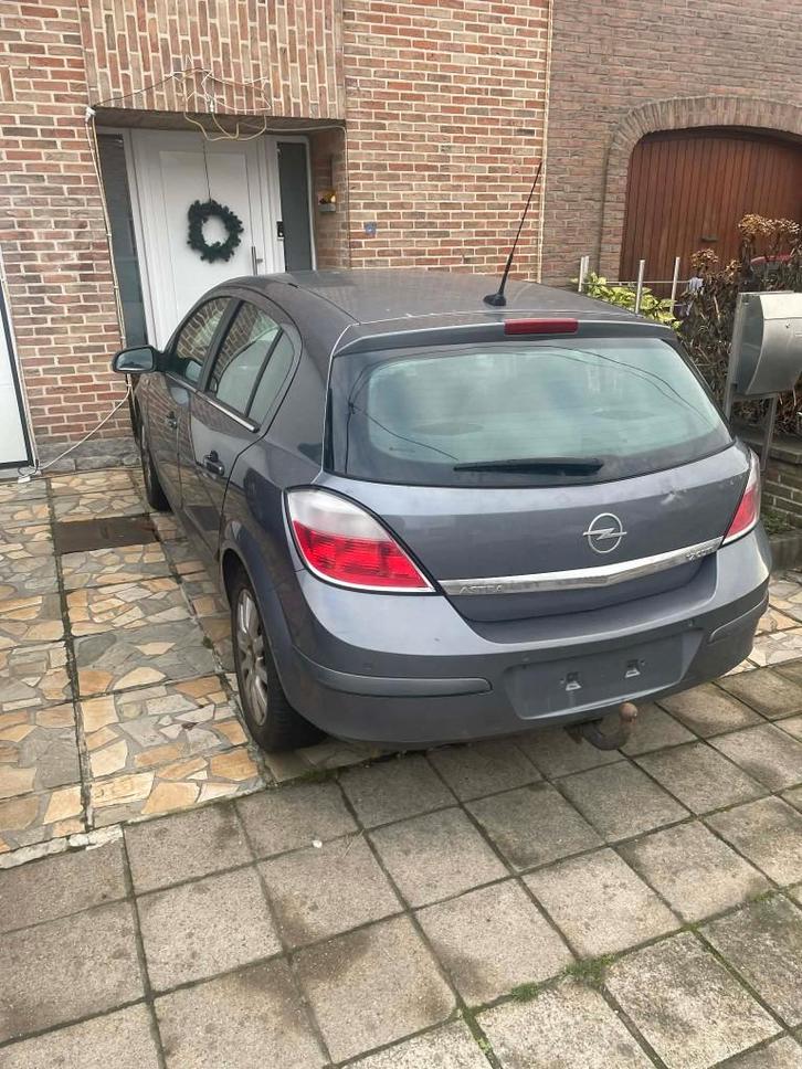 Opel Astra 1700 CDTI, Auto's, Opel, Particulier, Astra, Diesel, Berline, 5 deurs, Handgeschakeld, Zilver of Grijs, Grijs, Stof