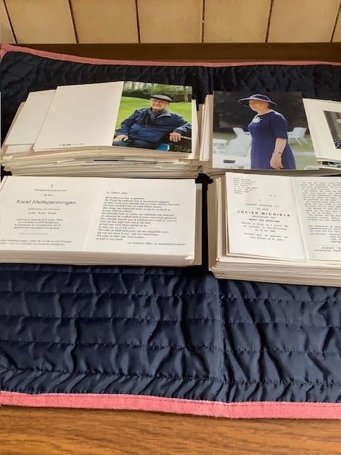 472 doodsprentje  bestaande uit 280 m/foto 192 z/foto, Collections, Enlèvement ou Envoi, Image pieuse