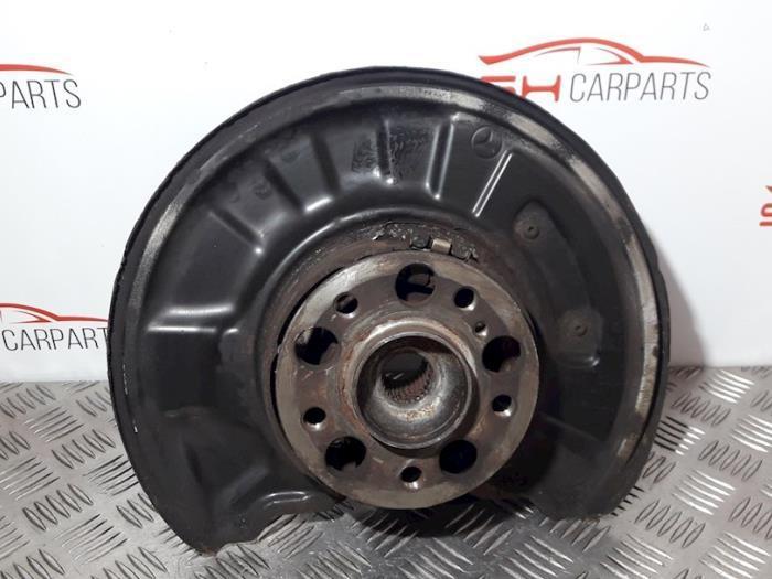 Moyeu de roue arrière d'un Mercedes C-Klasse, Autos : Pièces & Accessoires, Freins & Transmission, Mercedes-Benz, Utilisé, 3 mois de garantie