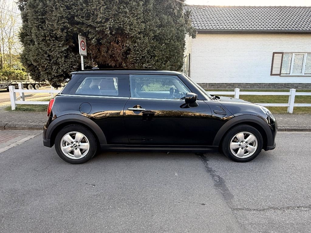 mini one 2021 in perfecte staat!, Auto's, Mini, Voorwielaandrijving, Stof, Zwart, Zwart