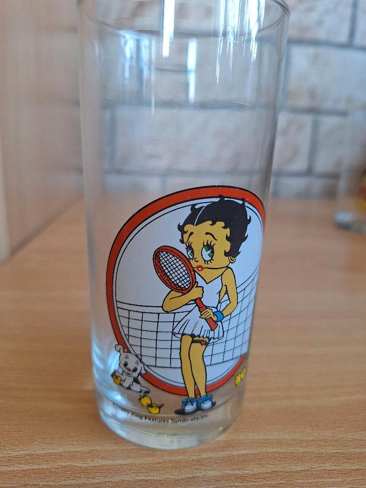 Betty Boop Glass 1985 gesigneerd, Verzamelen, Beelden en Beeldjes, Nieuw, Mens, Ophalen of Verzenden