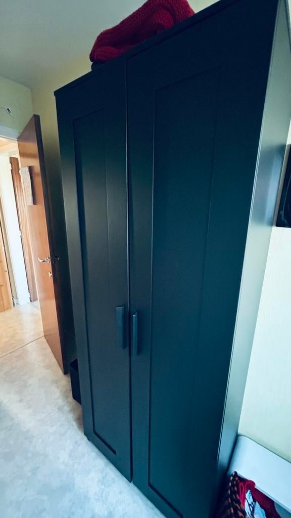 Brimnes kleerkast zwart, Ophalen, Met deur(en), 50 tot 100 cm, Zo goed als nieuw