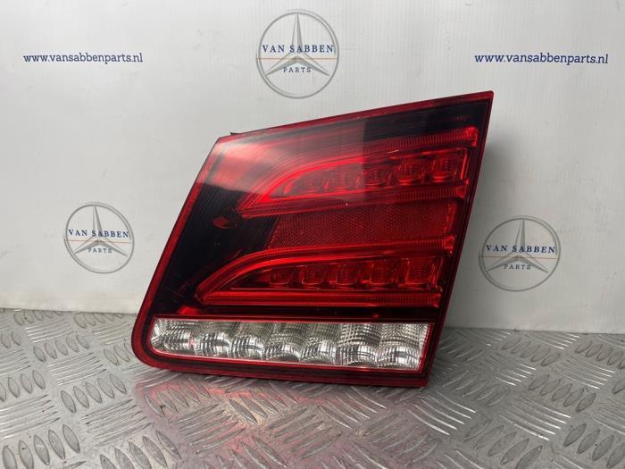 Achterlicht rechts van een Mercedes E-Klasse, Auto-onderdelen, Verlichting, Mercedes-Benz, Gebruikt, 3 maanden garantie