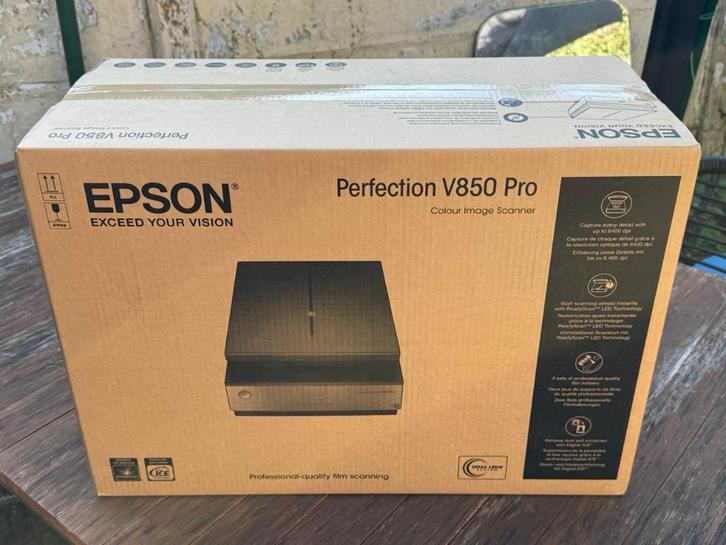 Epson Perfection V850 Pro - Nieuw in doos, Informatique & Logiciels, Scanners, Neuf, Scanner à plat, MacOS, Windows, Linux, Enlèvement