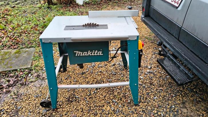 Sciences circulaire sur table makita, Bricolage & Construction, Outillage | Scies mécaniques, Scie circulaire, Enlèvement