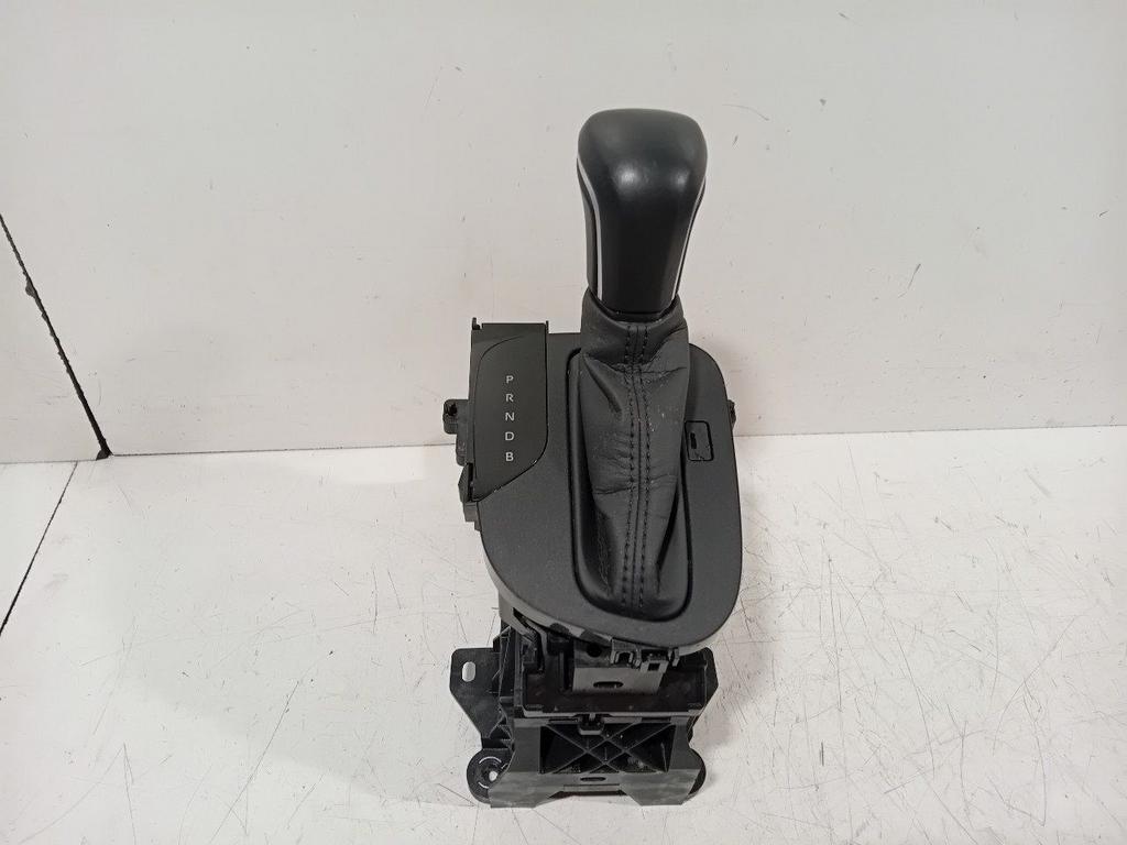 Schakelmechaniek Toyota Yaris, Auto-onderdelen, Onderdelen@venauto.nl, Van der Ven Autorecycling B.V., Gebruikt, Ettenseweg 76, 4706 PB Roosendaal, The Netherlands