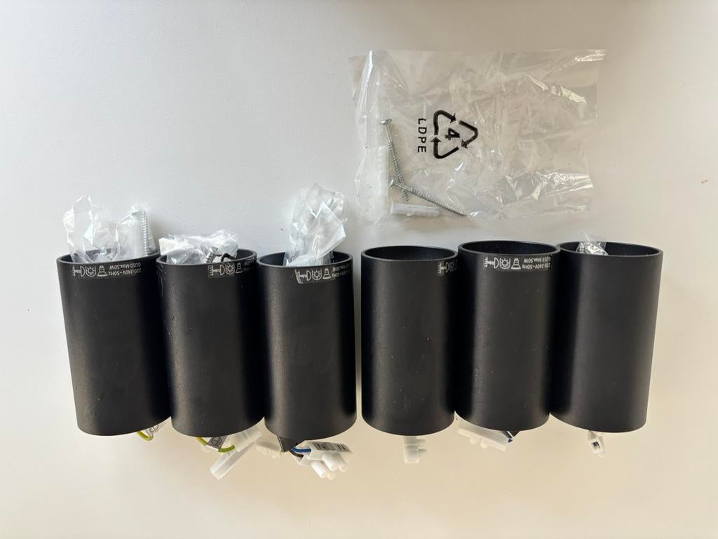 Opbouwspot: 6, mat zwart, Ophalen, Metaal of Aluminium, Nieuw, Modern