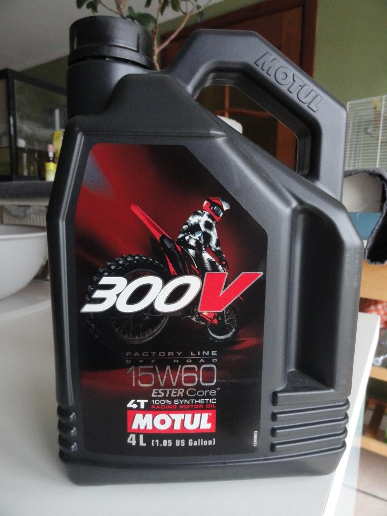 Huile moteur Motul 300V, Enlèvement