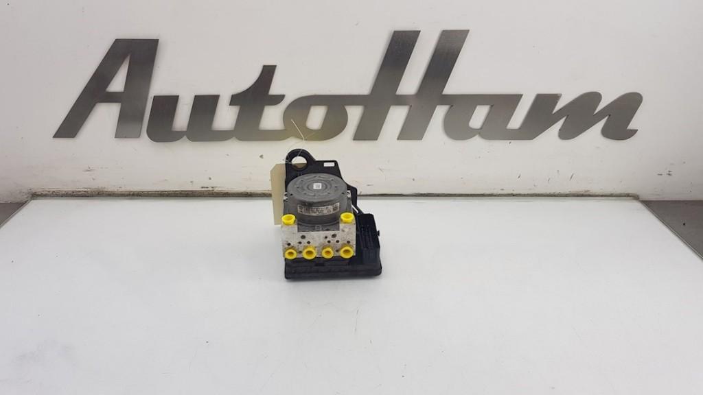 ABS POMP ABS Volkswagen Golf VII (AUA) (|5Q0614517BK|), Auto-onderdelen, Overige Auto-onderdelen, Volkswagen, Gebruikt