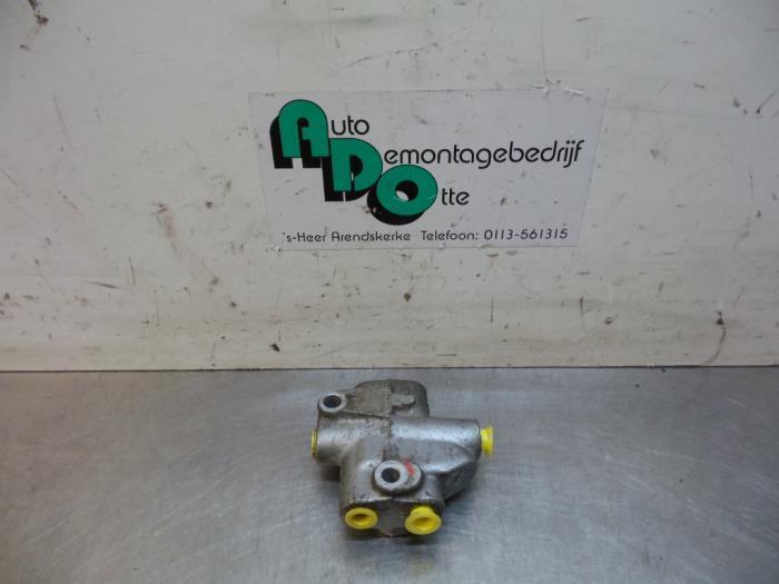 Distributeur de pression des freins d'un Toyota Corolla Vers, Autos : Pièces & Accessoires, Freins & Transmission, Toyota, Utilisé