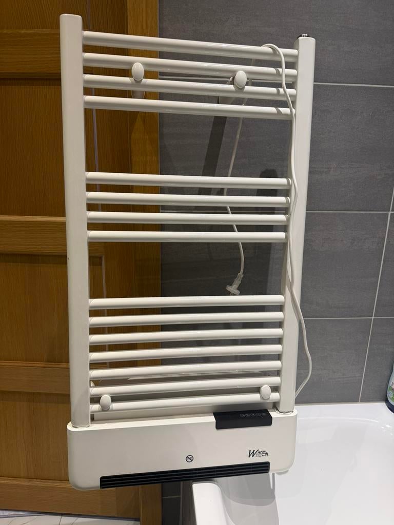 Warmtech chauffe serviette électrique avec soufflerie, Enlèvement, Comme neuf