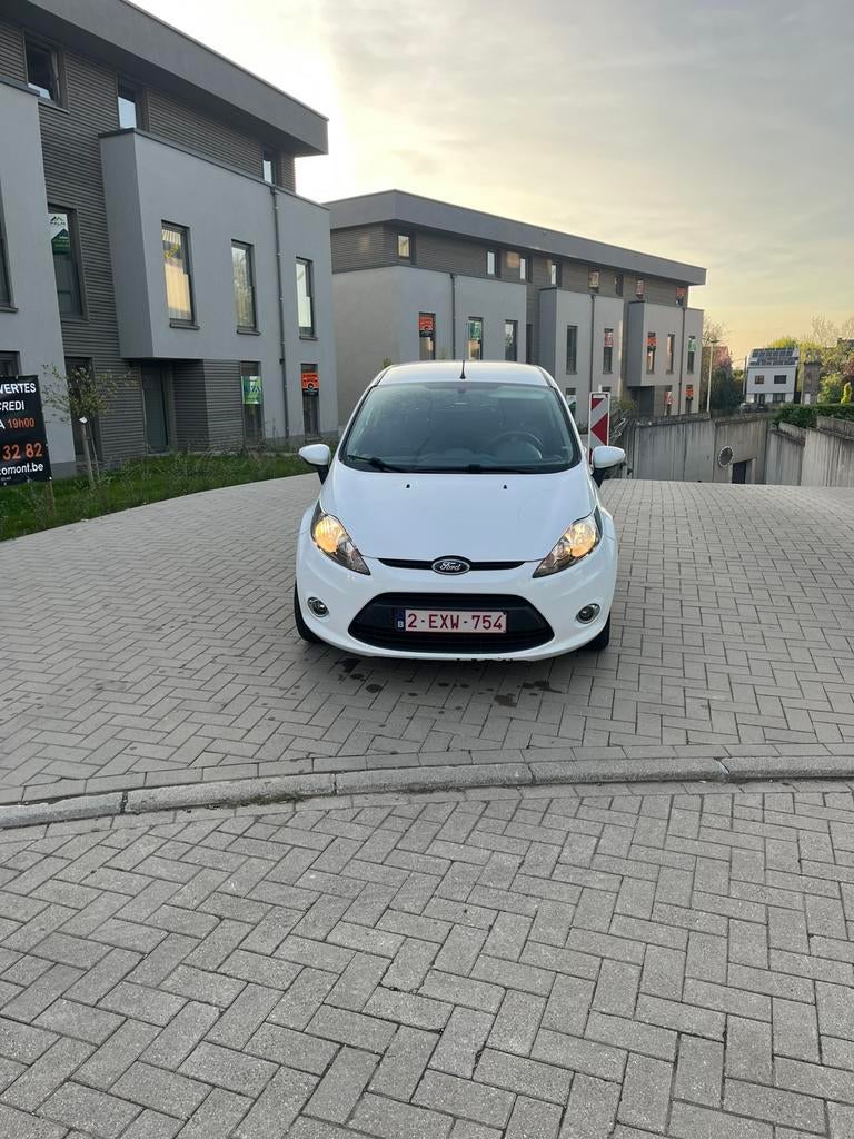 Ford Fiesta 1.6 TDCi – 2011 – Économique et fiable, Autos, Euro 5, Achat, Diesel, Particulier