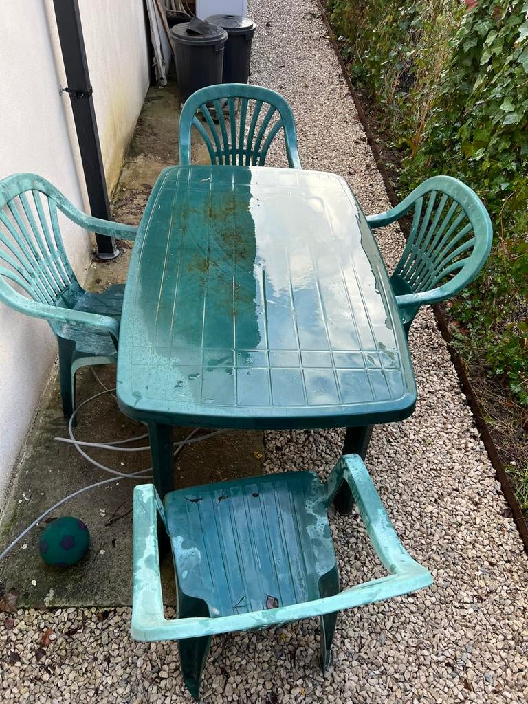 Table et 4 chaises de jardin en plastique, Jardin & Terrasse, Utilisé, Autres matériaux, Table d'appoint, Sets de jardin