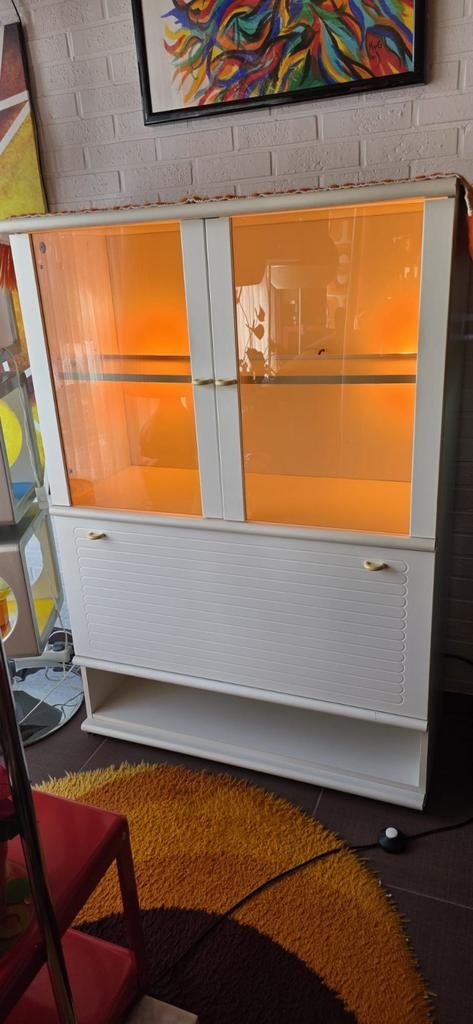 Leuke vitrine kast, Huis en Inrichting, Kasten | Vitrinekasten, Ophalen, Gebruikt, 100 tot 150 cm, 50 tot 100 cm