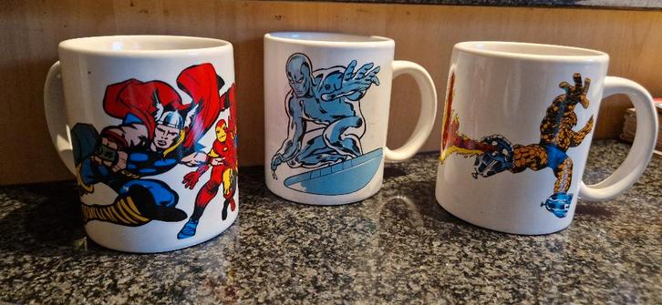 3 Tasses " Super héros MARVEL" (Vente à la pièce ou en lot)., Verzamelen, Stripfiguren, Nieuw, Gebruiksvoorwerp, Superheld, Ophalen of Verzenden