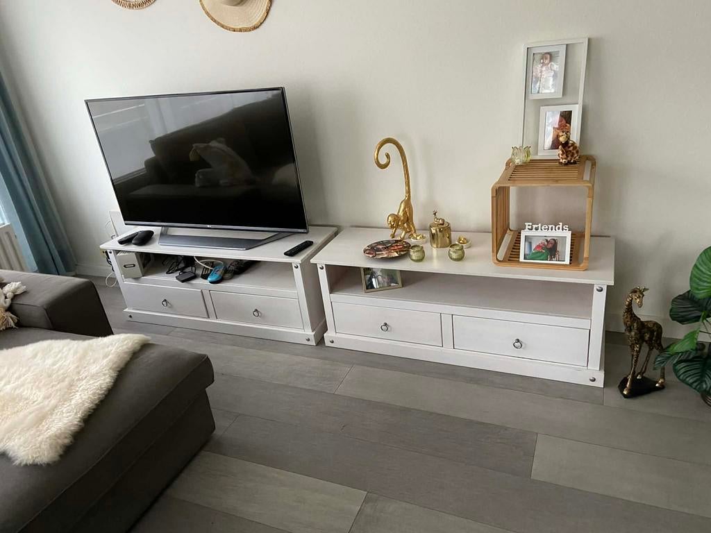 2 tv kastjes, Ophalen