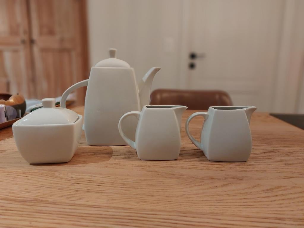 Koffie/thee servies, Ophalen