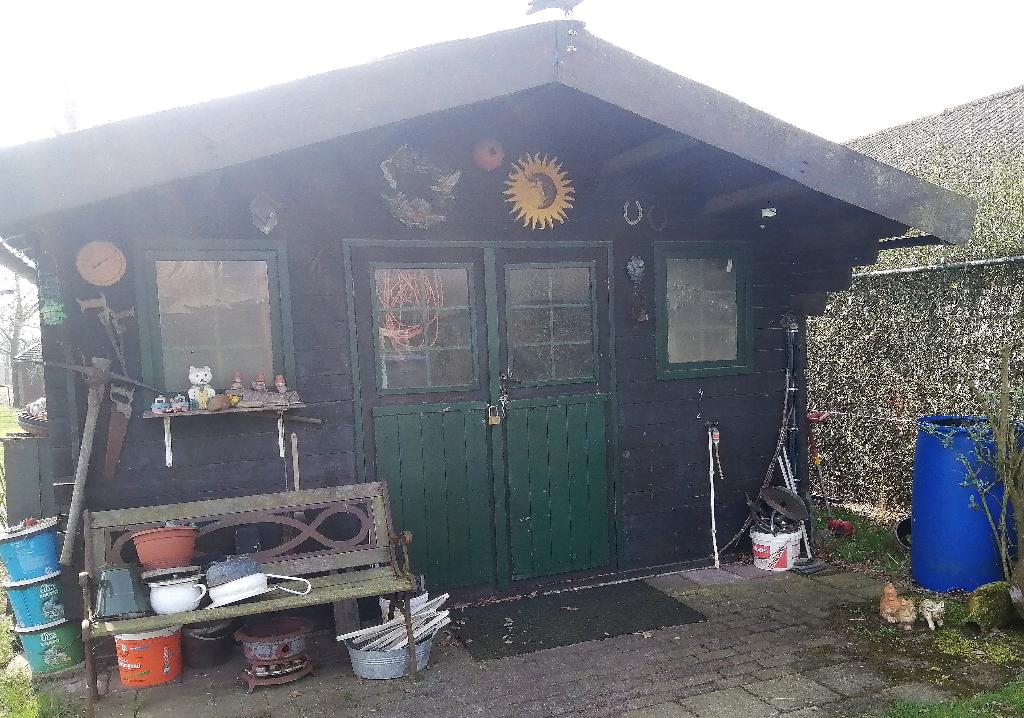 Gratis tuinhuis, Tuin en Terras, Tuinhuizen, Gebruikt, Tuinhuis, Hout, 250 tot 300 cm, 200 tot 400 cm, 2 ramen, Met overkapping