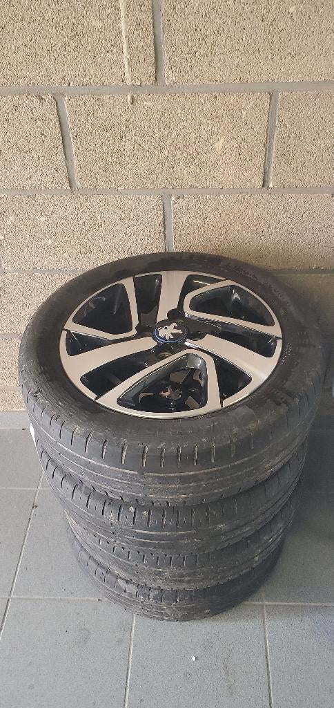 Jantes en alliage à vendre, Autos : Pièces & Accessoires, Pneus & Jantes, Neuf, 15 pouces, 4 Saisons, Véhicule de tourisme