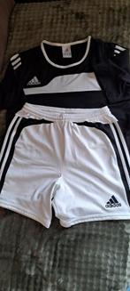 Tshirt en schort adidas xs, Kleding | Heren, Sportkleding, Ophalen