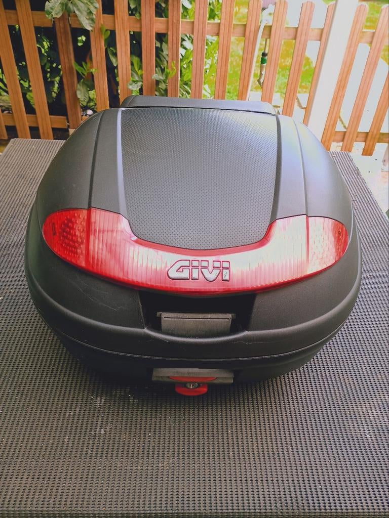 Top case Givi, Enlèvement