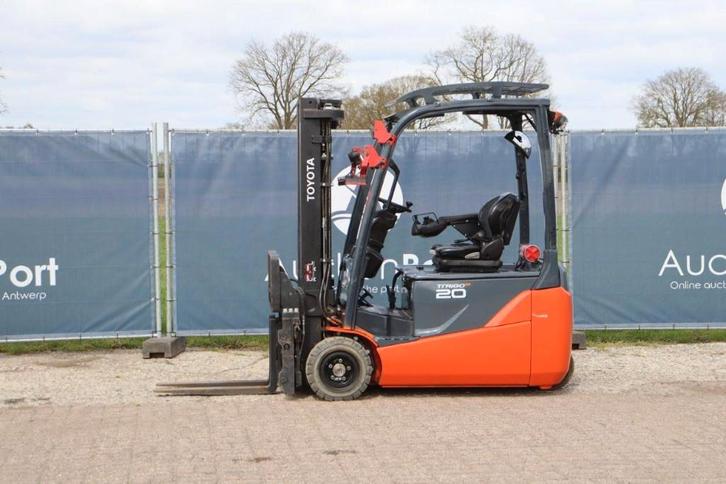 Vente aux enchères : Chariots élévateurs et gerbeurs, Articles professionnels, Machines & Construction | Chariots élévateurs & Transport interne