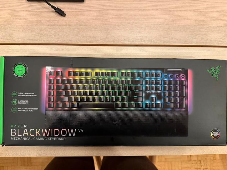 Razer blackwidow v4 toetsenbord, Informatique & Logiciels, Claviers, Comme neuf, Clavier gamer, Enlèvement