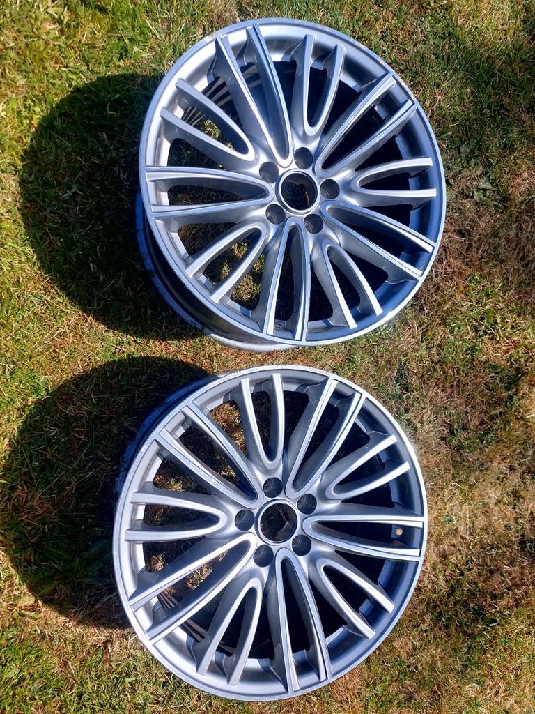 Deux jantes Alfa Roméo Giulia. 9.0 JX 18 H2., Autos : Pièces & Accessoires, Pneus & Jantes