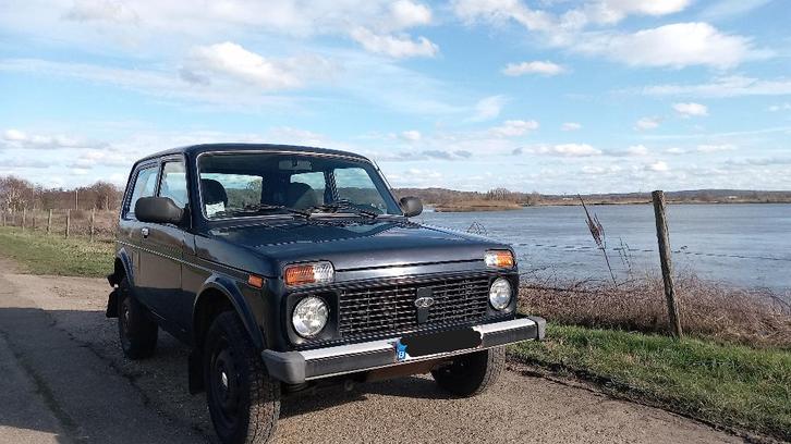 Lada Niva 4x4 1.7i LPG - 101.000 km, Auto's, Lada, Particulier, Niva, 4x4, ABS, Radio, Trekhaak, USB, LPG, Euro 5, SUV of Terreinwagen