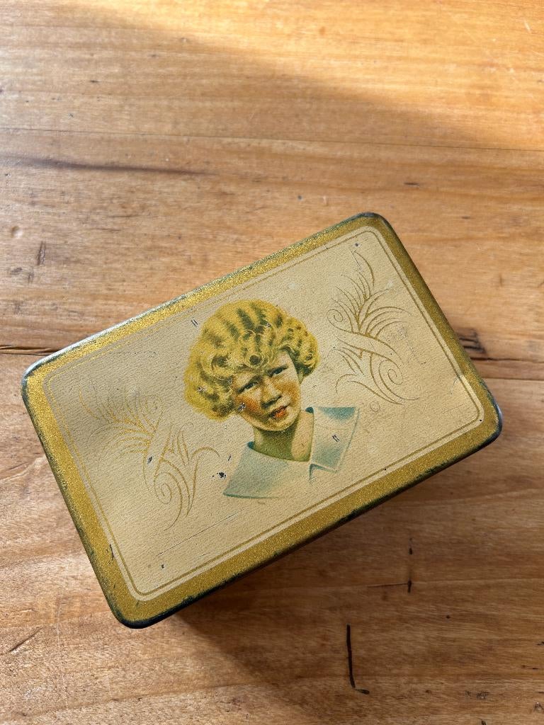 Boîte vintage en tôle PRINCE DE LIÈGE - Confiserie GELYPEAR, Verzamelen, Koningshuis en Royalty, Gebruikt, Overige typen, Ophalen