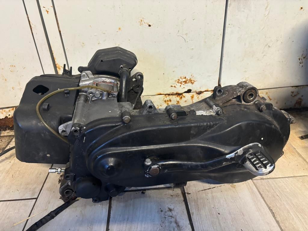 Piaggio zip 2takt blok, Ophalen, Zo goed als nieuw, Blok, Piaggio