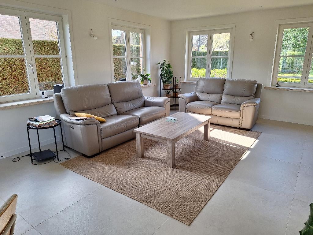 Zetels 2,5 zit (incl. 2 relaxfuncties) + 2 zit, Ophalen, Zo goed als nieuw, Overige maten, Rechte bank