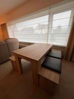 Houten tafel met 2 zitbanken en 4 bijhorende zitkussens, Enlèvement