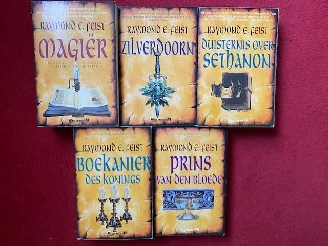 RAYMOND FEIST DE OORLOG VAN DE GROTE SCHEURING DE COMPLETE S, Livres, Fantastique, Enlèvement ou Envoi