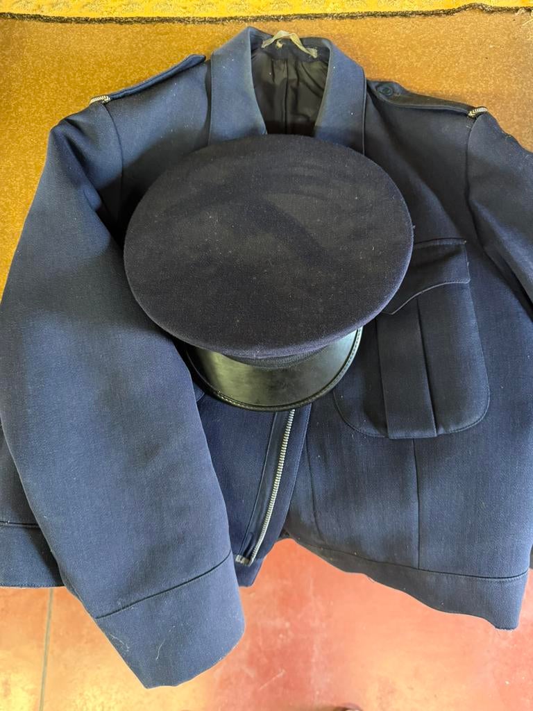 Uniform jas en kepie, Verzamelen, Ophalen, Gebruikt, Jas