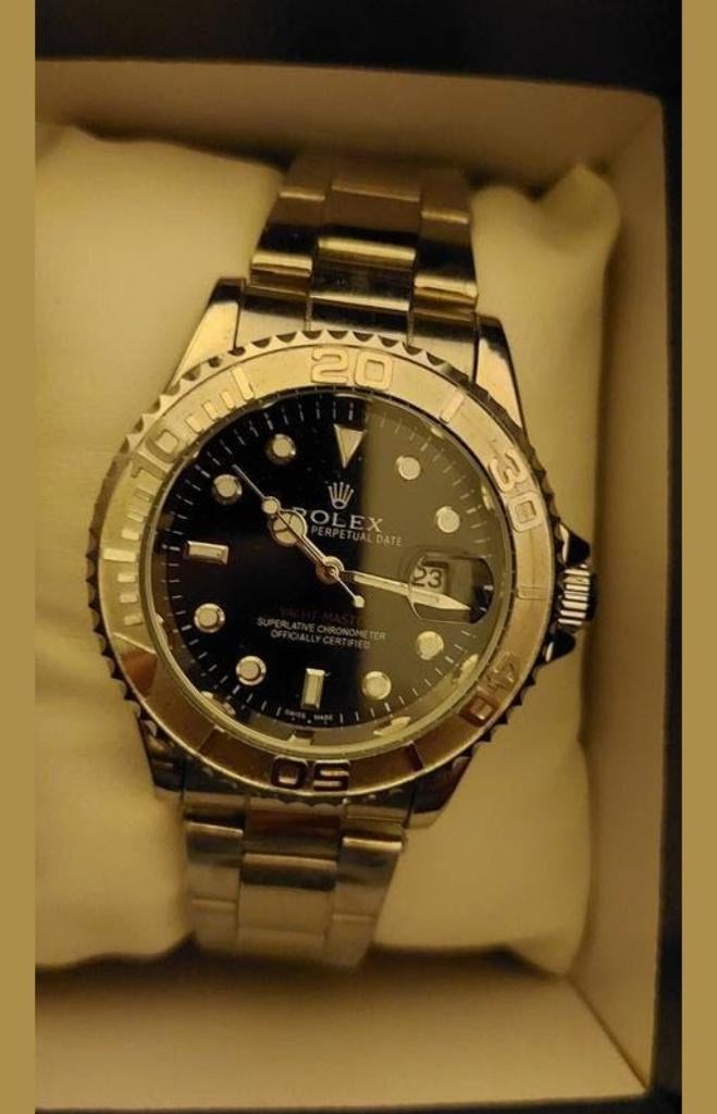 Rolex Oyster Perpetual Yacht Master neuve dans sa boîte, Bijoux, Sacs & Beauté, Montres | Hommes, Rolex, Enlèvement ou Envoi, Acier